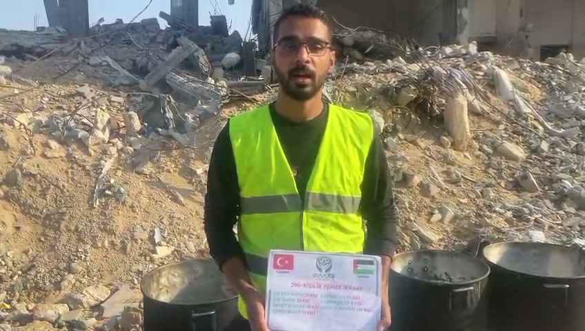 Gazze'de Yemek Dağıtımı